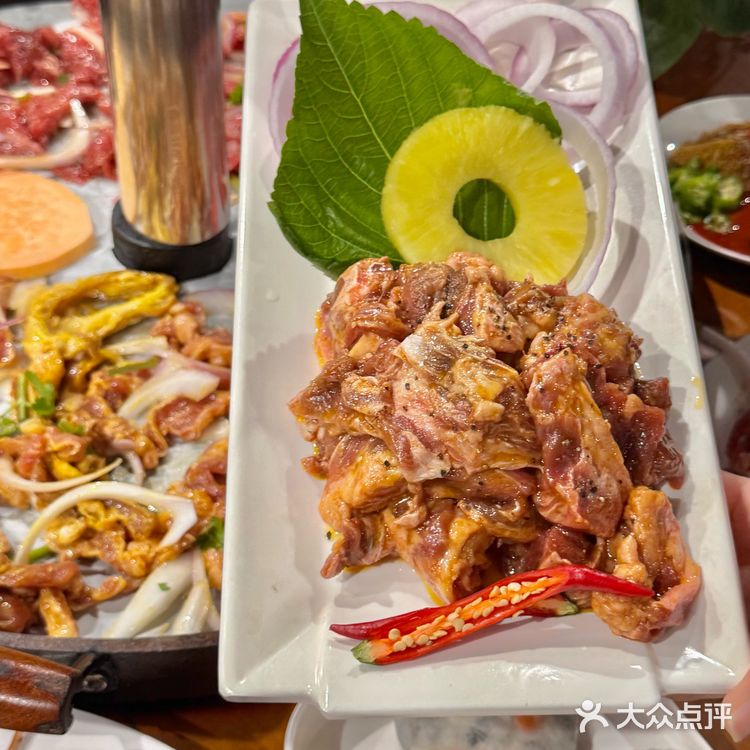 哈尔滨这烤肉店！！真让我开了眼了！