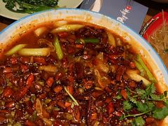-先启半步颠小酒馆(白麓里店)