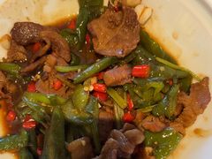 -关东小磨东北菜(上海长风大悦城店)