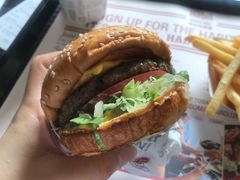 -The Habit Burger Grill 哈比特汉堡(爱琴海店)
