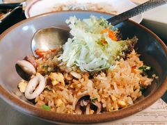 腊味海鲜炒饭-穹六人间 people 6(岳阳路店)