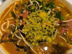 -粉八·云南米线·建水烧烤(常熟路店)