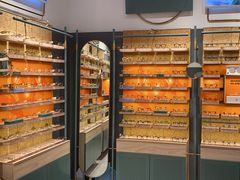 -MUJOSH木九十眼镜(月星环球港B1店)