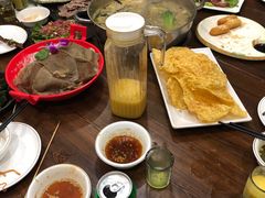 -乡土黄·鲜牛肉火锅·小龙虾(兴业街店)