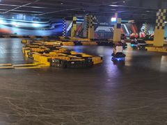 -极限PLAY运动娱乐新世界·团建派对潮玩休闲馆·室内蹦极高空游乐园