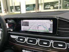 -上海星瀚奔驰4S店(红柳路店)