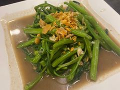 -J Daeng Seafood