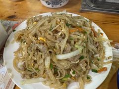 -宏兴烤鱼山庄(宣恩总店)