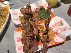 -威记烧嘢·南宁烧烤·超级生牛(绿地店)
