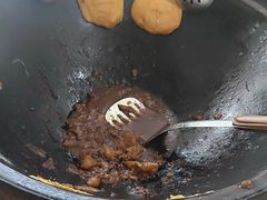-粘豆包柴火铁锅炖