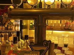 -Mx.cocktail bar