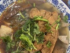 -叶新小吃店(来凤小区总店)
