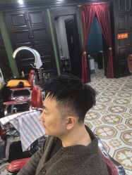 -豪帅男士理容馆
