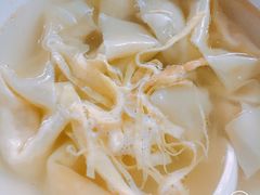 蟹粉小馄饨-忆秦园小笼包(惠山古镇总店)