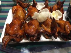 红烧乳鸽-兰桂坊粤泰美食(较场西店)