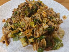 凉拌肥肠-茅屋大酒店