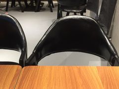 -领晟体育蓝天花园室内游泳馆