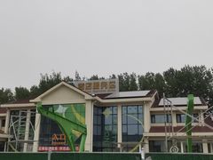 -窦店服务区-停车场
