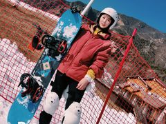 -石京龙滑雪场-停车场