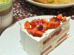 草莓乌龙千层蛋糕-Toris(LuOne凯德晶萃广场店)