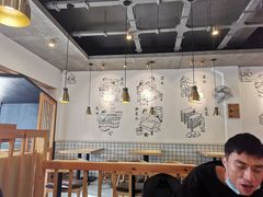 大堂-蒙自源米线大王(昆明站店)