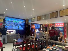 -川流不息·地道川菜·小龙虾(松东路店)