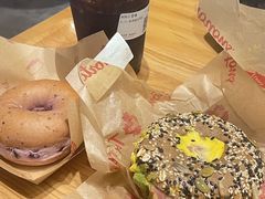 -Tims天好咖啡·贝果(雁展路万象天地店)