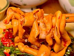 -拈签一笑黄牛肉辣卤串串