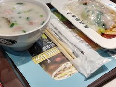 -银记肠粉店(新港西路店)