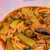 超大肉片的新疆炒米粉我在这里吃到了‼️