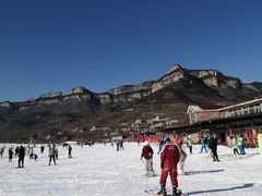 -济南卧虎山滑雪场