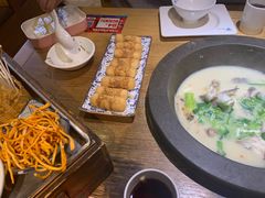 -咕嘟草帽鱼·牛奶一样的鲜鱼汤(天鹅湖万达广场店)