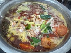 -周良天山牛杂城(天山路总店)