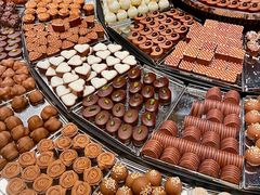 -Laderach 莱德拉(上海环贸iapm店)