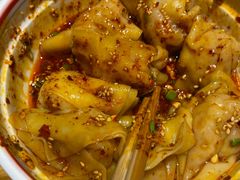 -八二小区抄手(龙湖上城天街店)