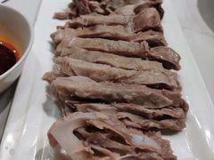 手抓羊腿肉-贯贯吉·清真餐厅(浙江中路店)