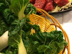 -鲜入围煮花胶鸡海鲜火锅