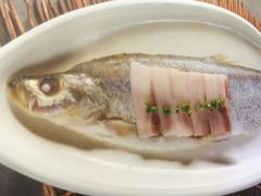 古法咸肉蒸太湖白鱼-鼎泰丰(渔阳店)