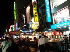 -六合夜市
