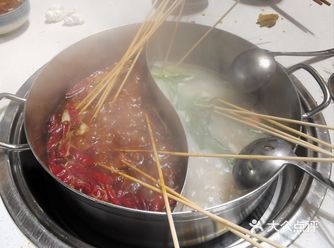 好久没吃这么香的串串火锅了