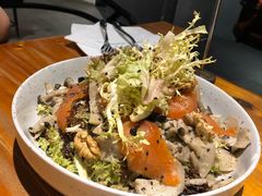 烟熏三文鱼杂菌沙拉-BE BRIGHT KITCHEN(正佳广场店)