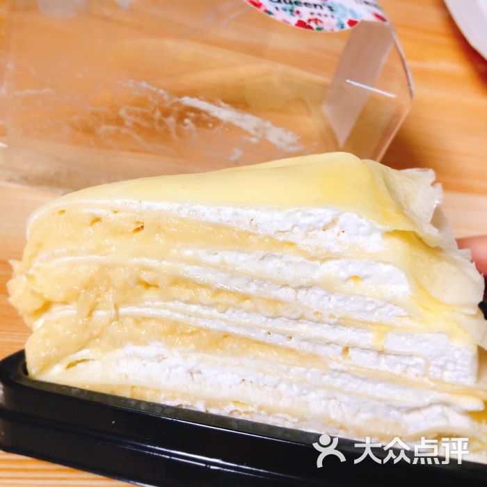 queens皇冠甜点招牌榴莲千层切角图片-北京面包甜点-大众点评网