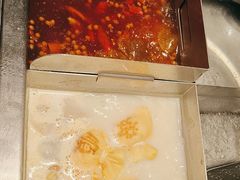 -海底捞火锅(金山百联店)