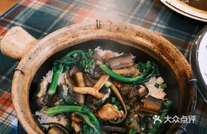 Eel and Catfish Clay Pot Rice
