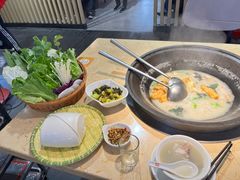 -陈大锅·岳阳鱼馆·地道岳阳菜(美食街店)