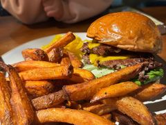 熟成牛肉汉堡-MAGPIE喜鹊派餐厅(华侨城店)