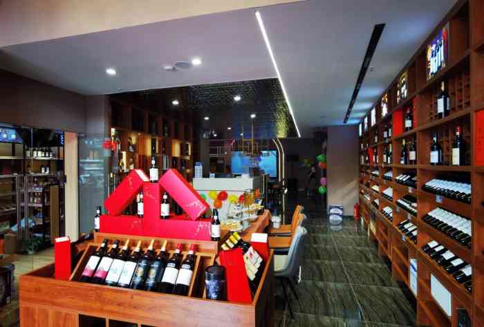 京东便利名酒荟-"这是一个非常值得放松的地方,吃喝玩乐配套.