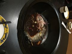 铁锅炖活鱼-铁锅炖活鱼