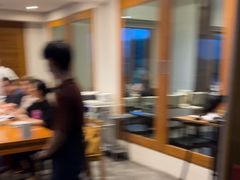 -Chom Cafe and Restaurant