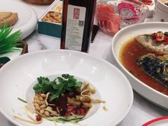 -荷塘秋月·本帮江浙菜(国权路店)